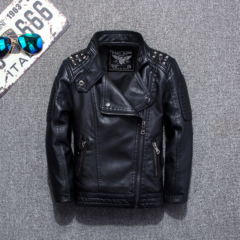Chaqueta de cuero Pu con logot - Streetwear Brand Photography reseña y precio